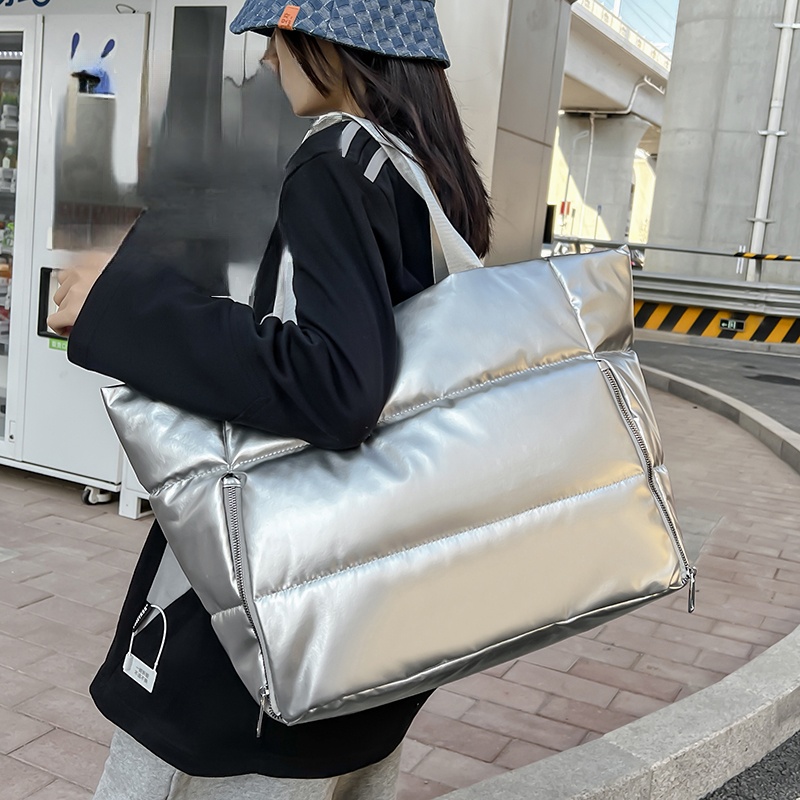 المرأة Y2k حقيبة كتف فضية الكو - مراجعة Down Jacket Packable وسعره